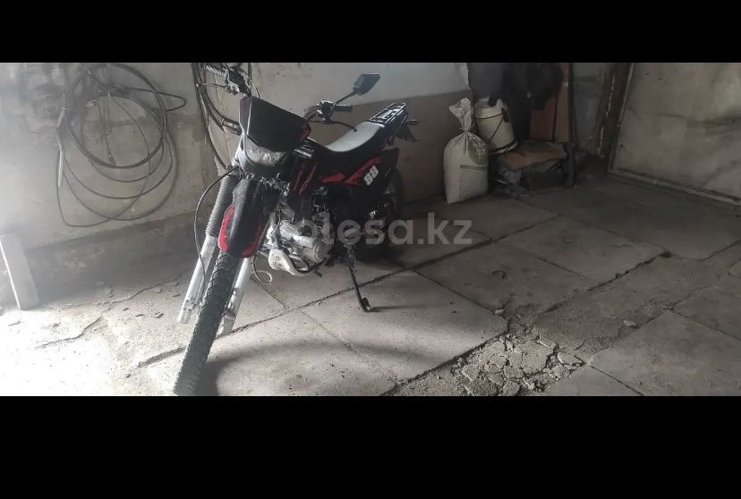 На ходу сел по ехал