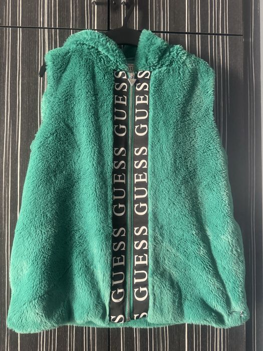 Оригинален елек с качулка Guess