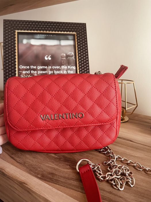 Нова чанта Valentino