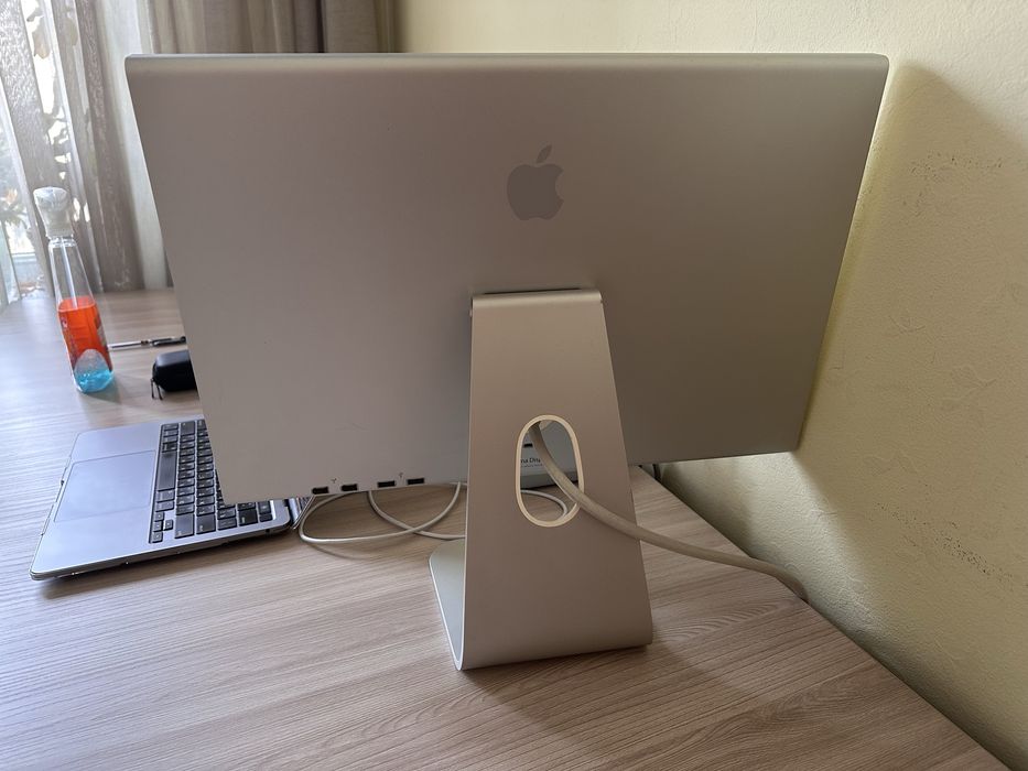 Монитор Apple Cinema Display 23''