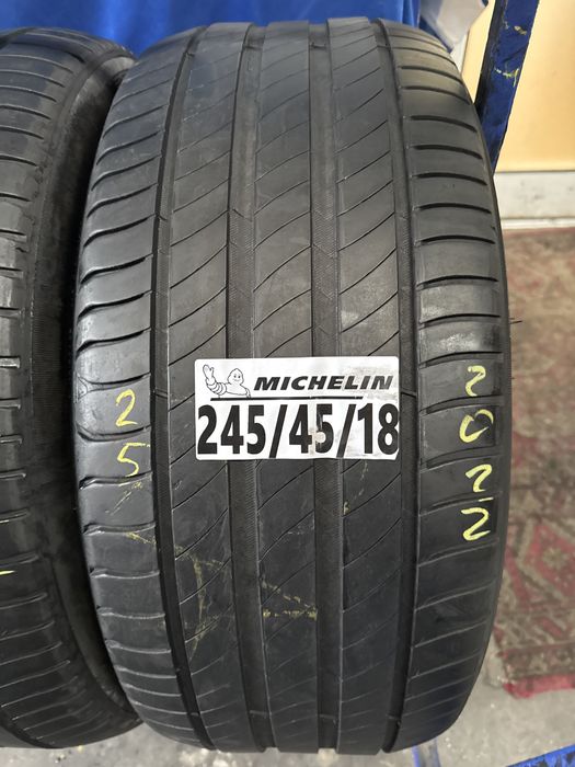 245/45/18 Michelin