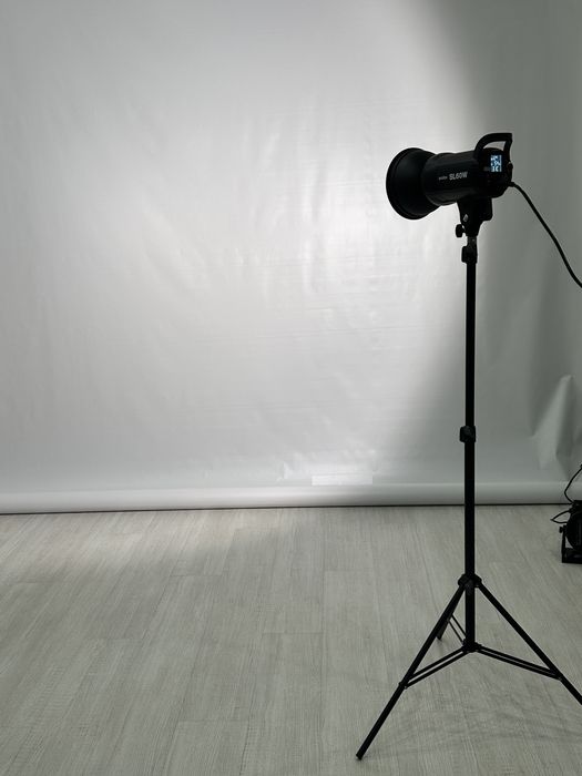 Источник света Godox SL60W+усиленный штатив