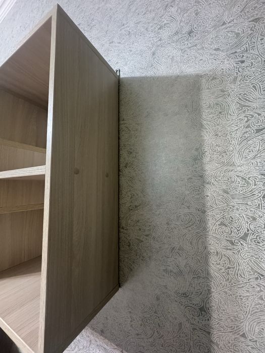 Продам книжную полку