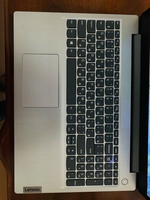 срочно продаётся  ноутбук леново