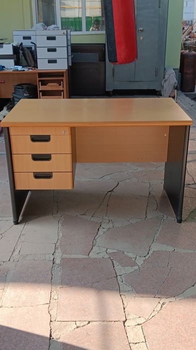 Продается   шкаф