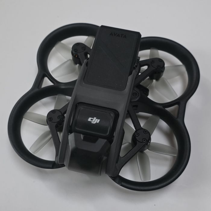 Vand drona DJI Avata Fly More Combo