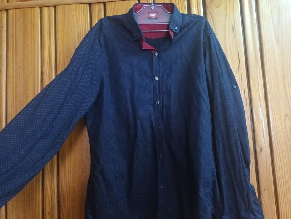 Мъжки ризи, продават се двете