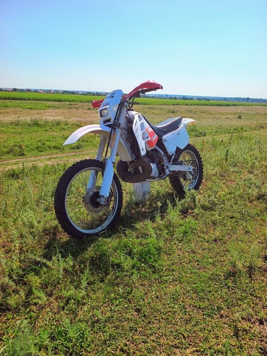 Vând sau schimb cross  Honda 250 2t