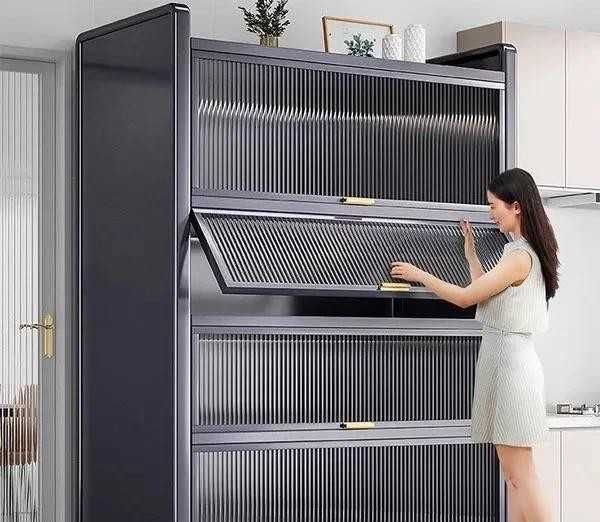 Ko‘rinadigan eshikli shkaf / Шкаф с прозрачной дверцей