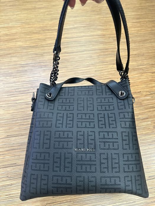 Дамска чанта.Не е носена никога