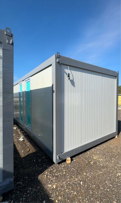 ANSAMBLU CONTAINERE MODULARE 6×7,80 m – 3 MODULE | 2× 6×2,40 m + 1× 6×3 m