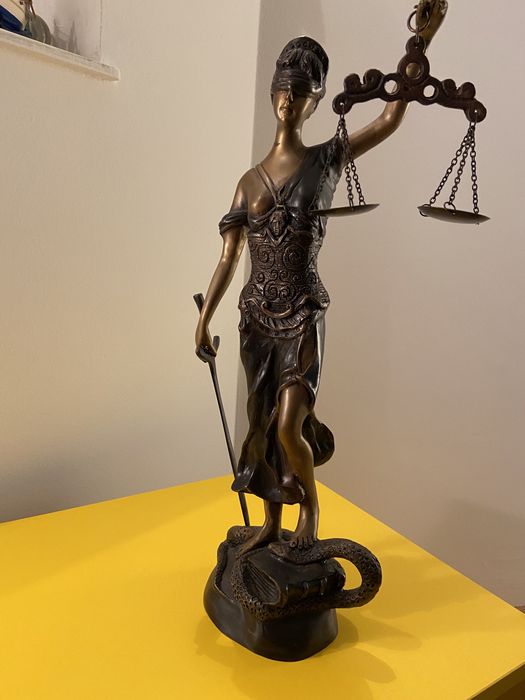 Statueta   - Justitia semnata - Steiner , inaltime 42 cm