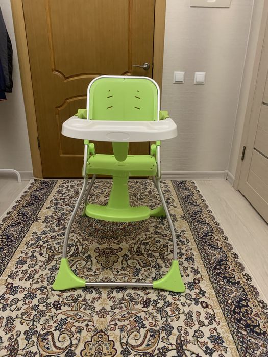 Продам столик для кормления