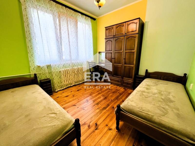Продава се Четиристаен апартамент в София, Център - 100 кв.м за 3920 €/кв.м - Снимка #9
