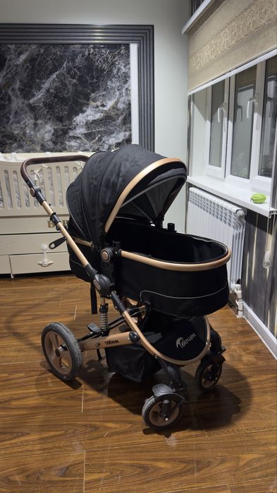 Продам срочно коляску Teknum