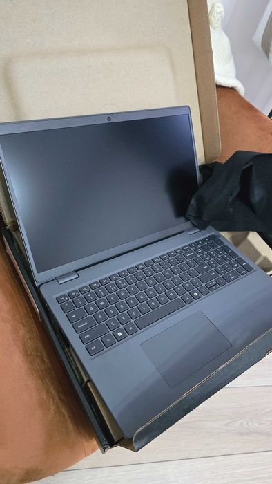 Dell Latitude 3550, NOU!