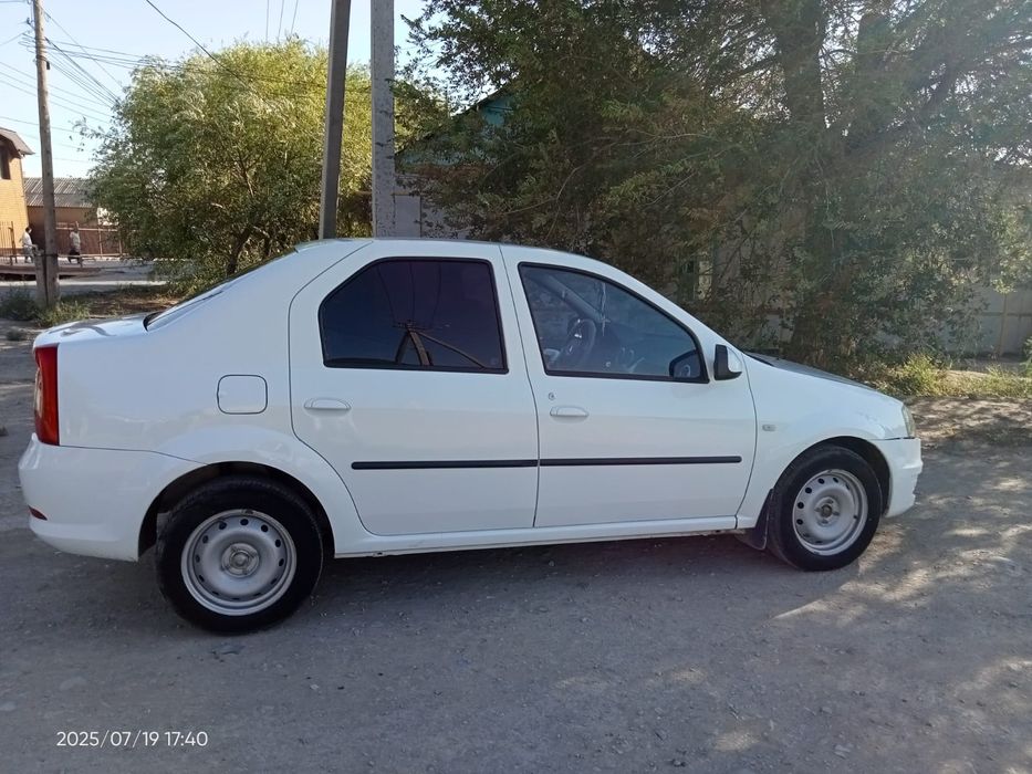 Сатылады Рено Логан 2013жылгы..