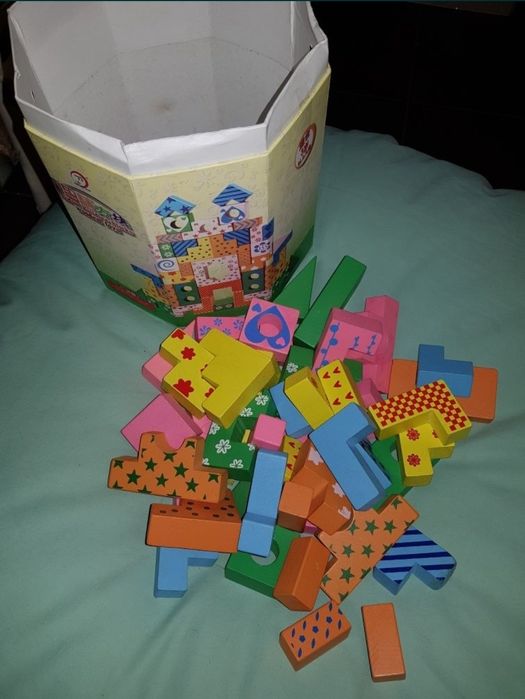 Дървени и занимателни играчки пъзели