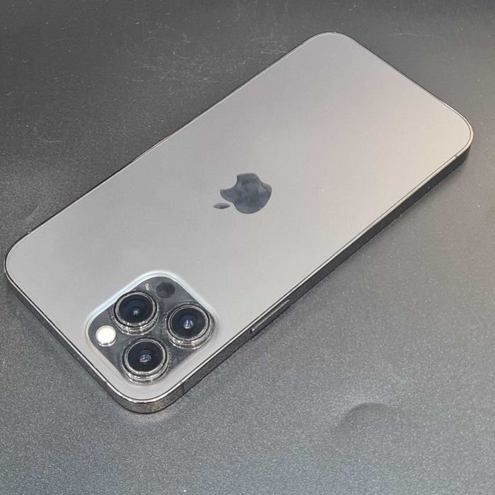 HOPE AMANET P8 Iphone 12 Pro Max 256 Gb Baterie 74%