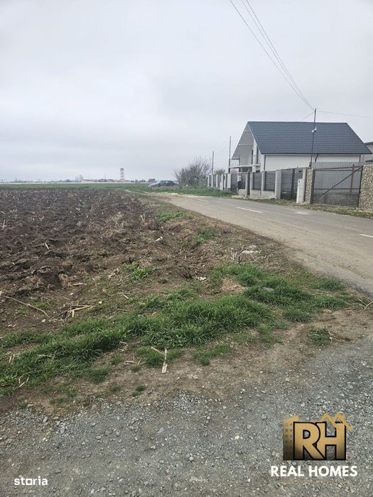 Teren intravilan 457 mp în 2 Mai, utilități, ideal investiție