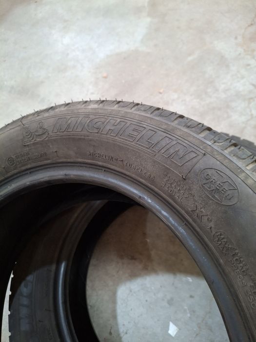 2 Anvelope de vara 185 60 r15 Michelin