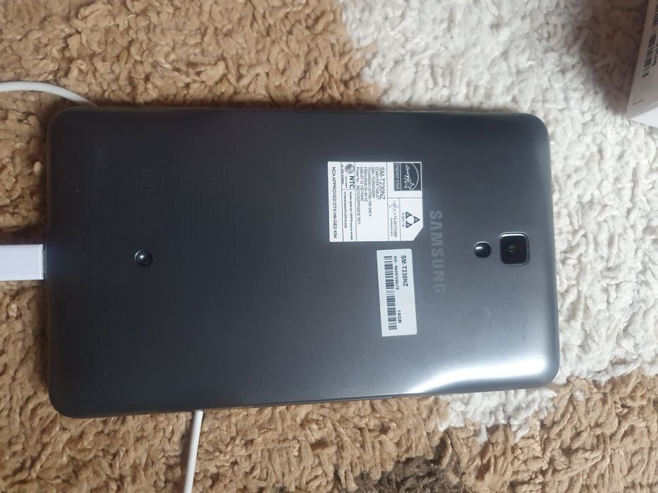 Tableta Samsung  Sm-T230NZ