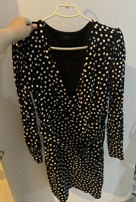 Продам платье черная