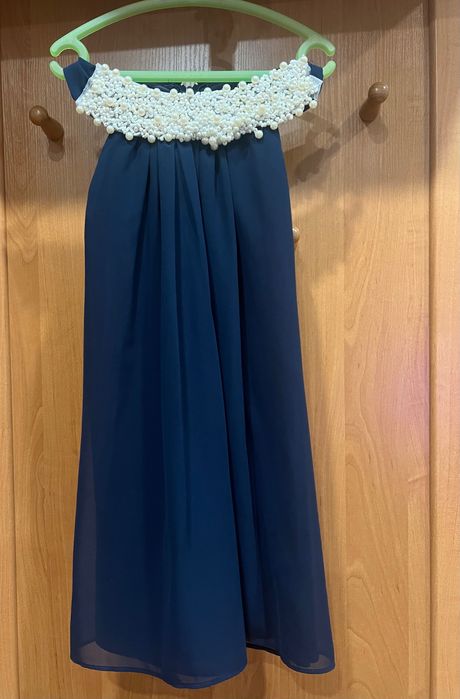 Платья детские продам