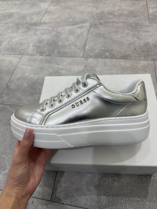 Дамски обувки Guess