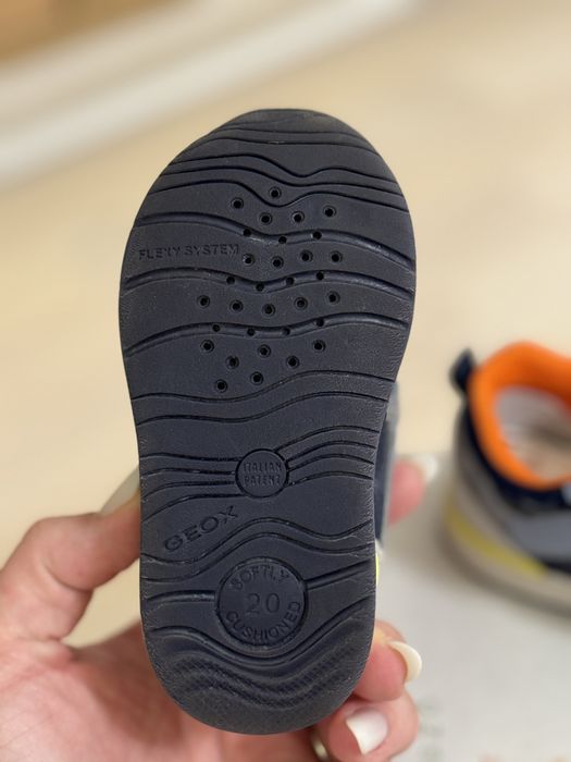 Adidasi  Geox nr 20