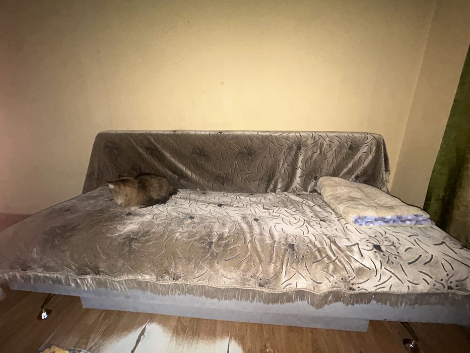 продается диван, в хорошем состоянии.