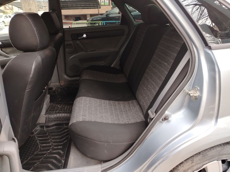 Gentra 1 evro xolati zor yurip turgan moshina