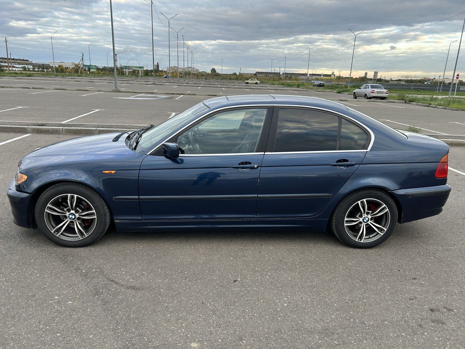Продам BMW E46  2000 год