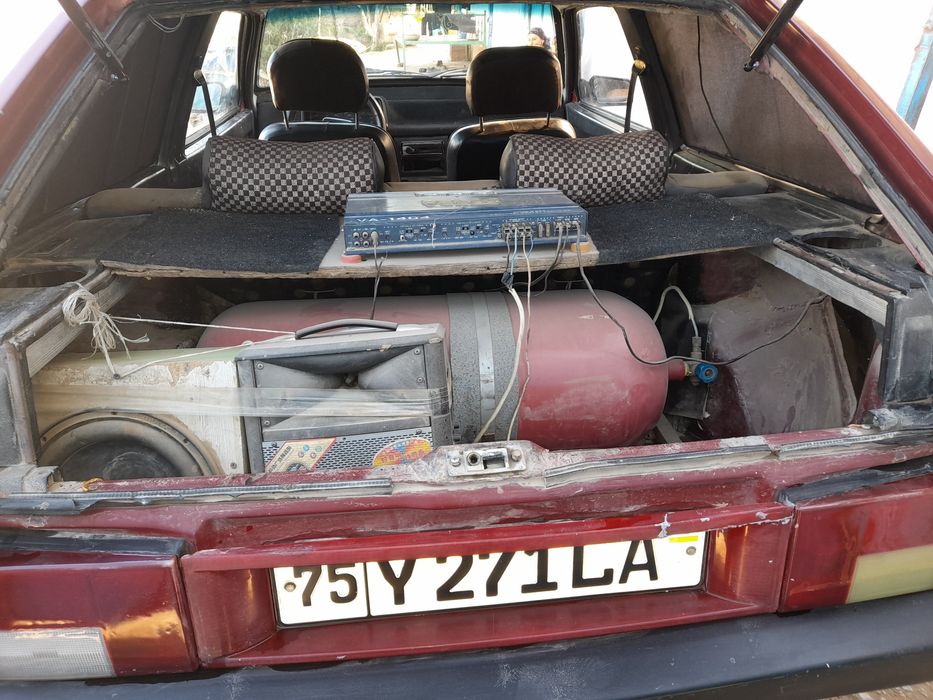 Ваз 21 08 лада срочно сотилади