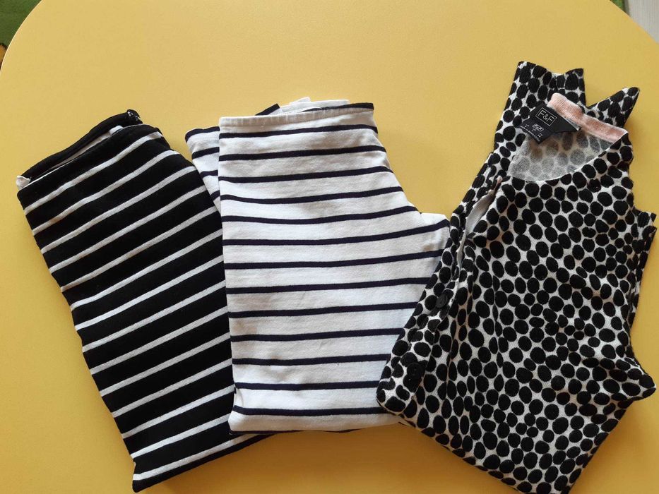 Лот от две тънки блузки и жилетка, цена 10.00 лв.