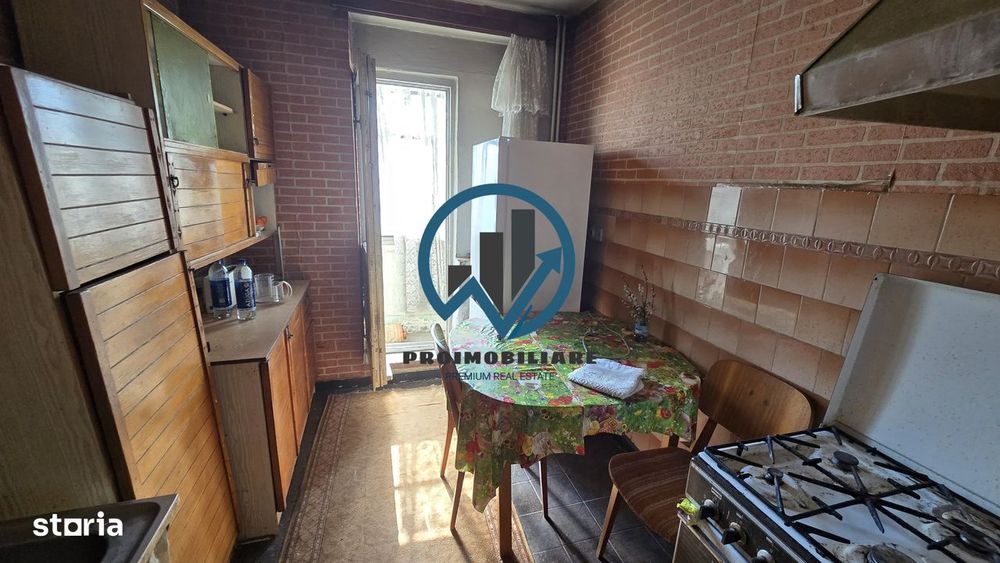 Vand apartament 3 camere Craiovei