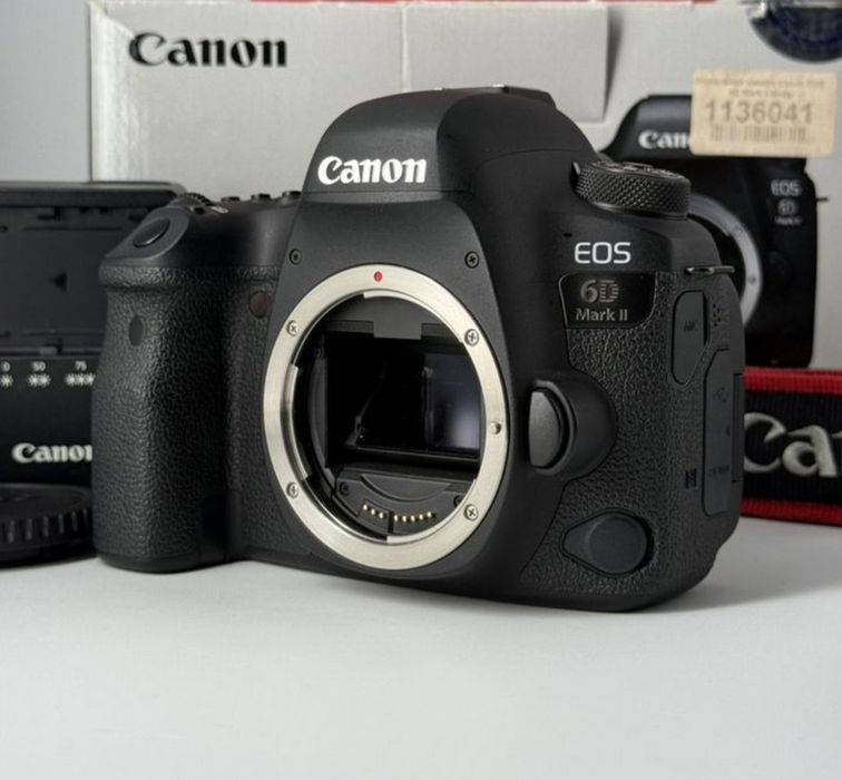 Фотоаппарат Canon EOS 6D Mark II Body