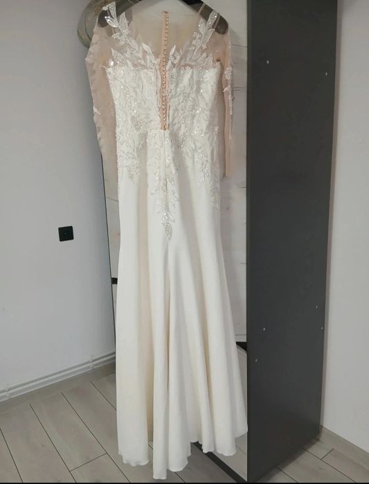 Rochie de mireasa si blanită