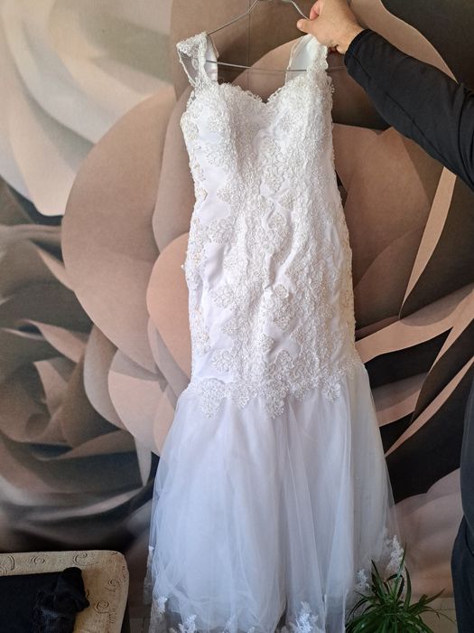 Официална рокля в бяло