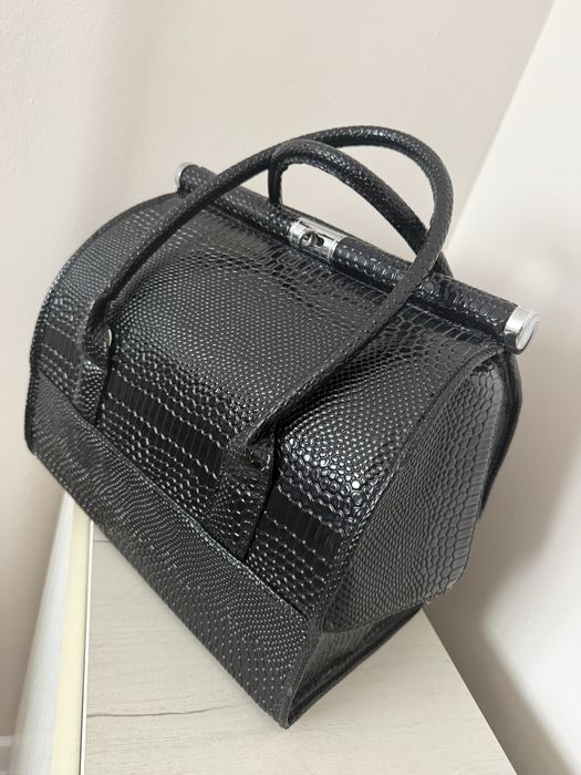 Продам кейс чемодан