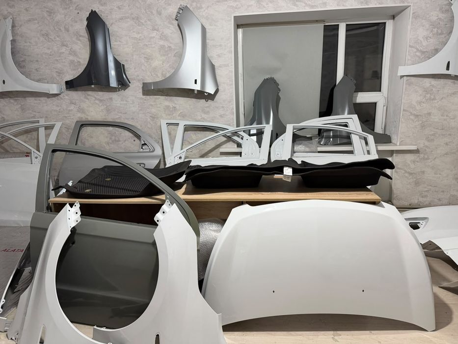 Кузовные запчасти Chevrolet Cobalt крашеные в цвет кузова