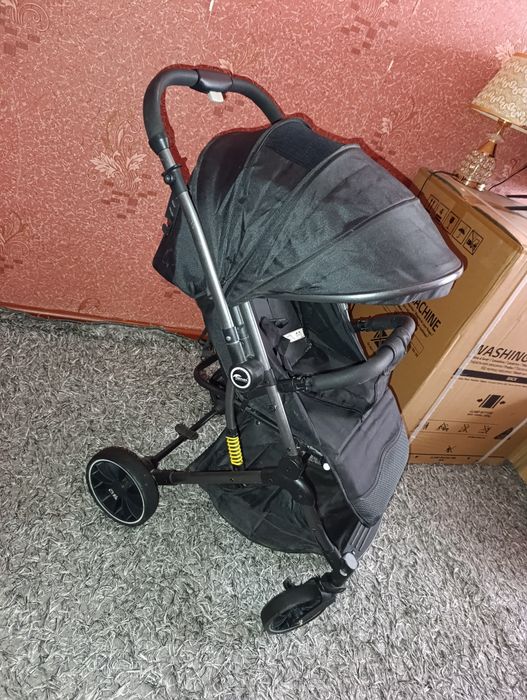 Каляска сотилади