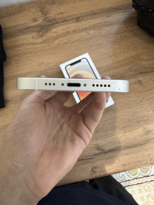 Айфон 12 сатылады