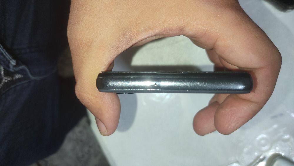 Samsung A32 4/128 Gb oynasi singan