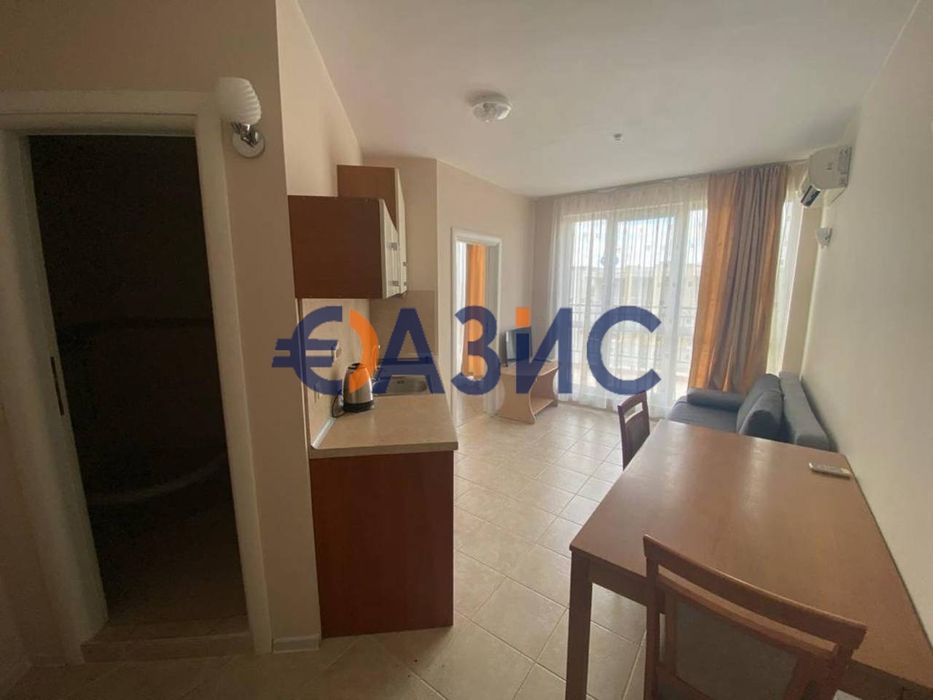 Продава се Двустаен апартамент в к.к. Слънчев бряг - 57 кв.м за 627 €/кв.м - Снимка #8