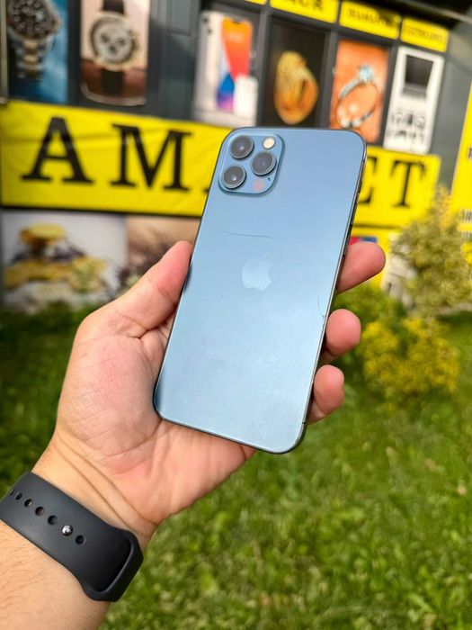 iPhone 12 Pro / 128GB / Blue
