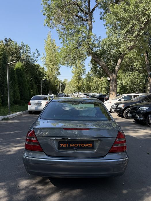 Mercedes Benz W211 E240