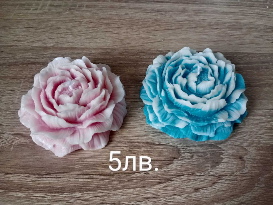 Ръчно изработени соеви свещи и подаръчета