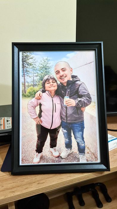 Топ подарък! Дигитална карикатура в рамка :)