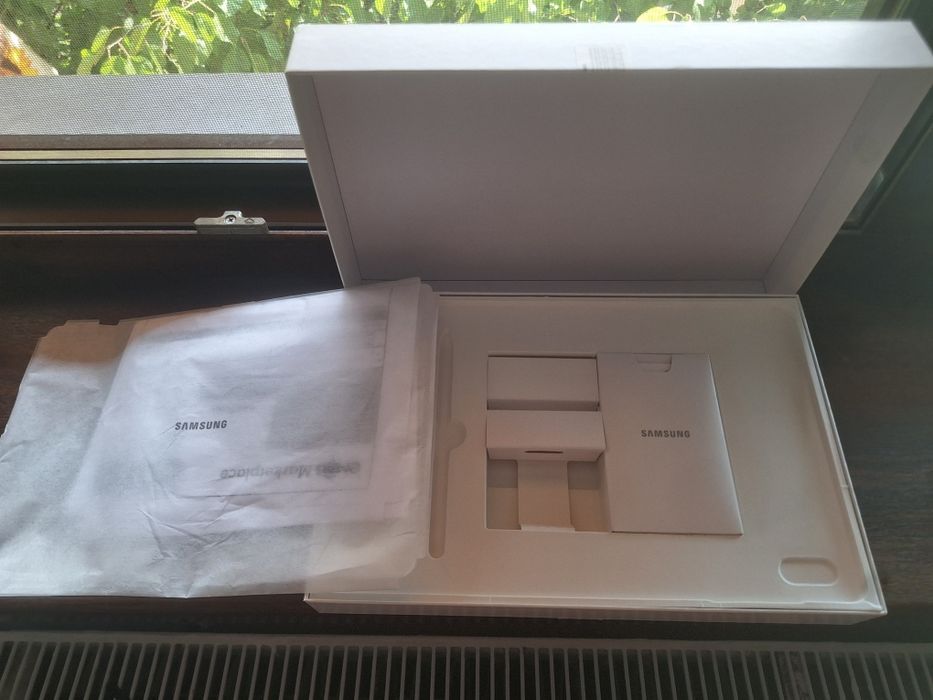 Cutie tableta Samsung Galaxy Tab S7